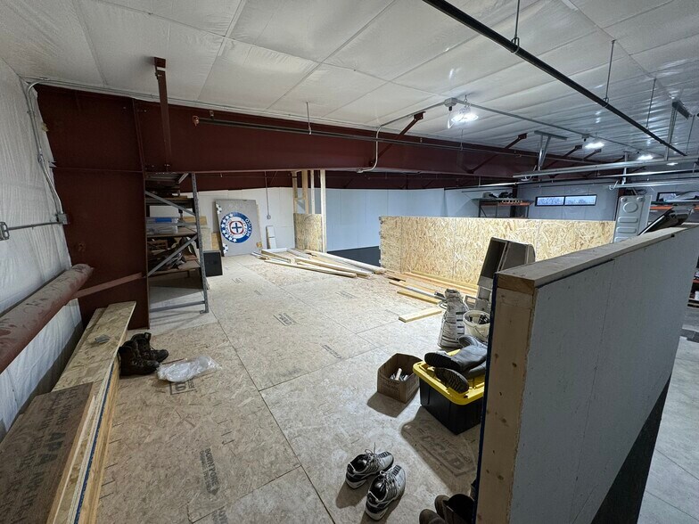 More Photos Of 645 Sandpiper Trl, Cottage Grove Warehouse For Lease