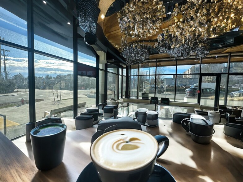 More Photos Of 1526 Finlay St, White Rock Apartments For Sale