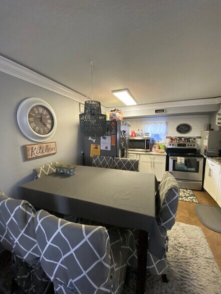 More Photos Of 8051 Ulmerton Rd, Largo Office For Sale