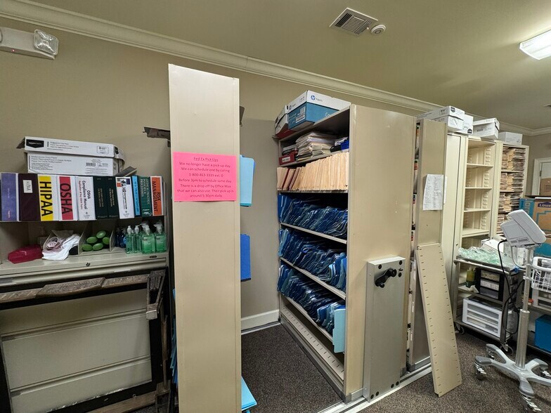 More Photos Of 1001 Fernwood Dr, Milledgeville Medical For Sale