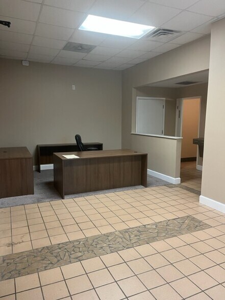 More Photos Of 7715 Lem Turner Rd, Jacksonville Auto Repair For Sale