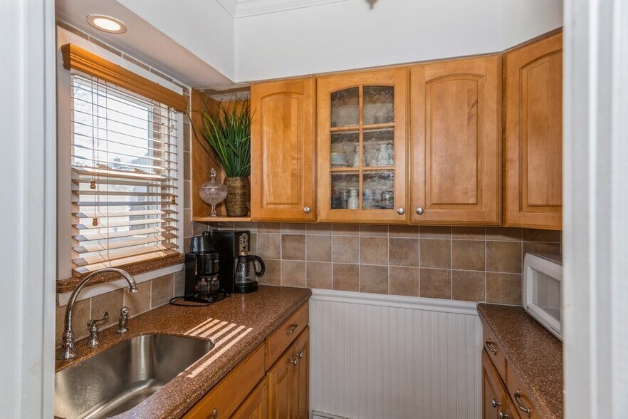 More Photos Of 301 Central Ave, Bethpage Office Residential For Sale