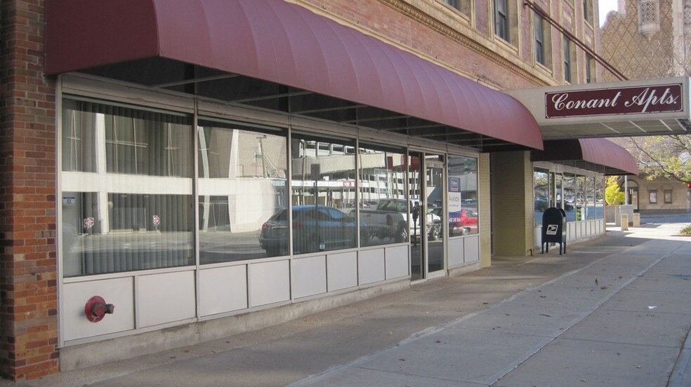 More Photos Of 1913 Farnam St, Omaha Apartments For Lease