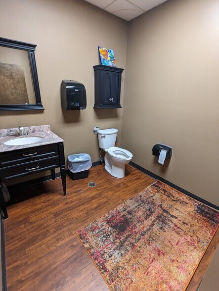 More Photos Of 222 W Main St, Belleville Medical For Sale