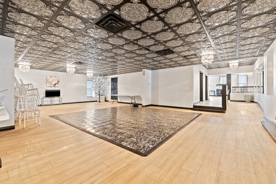 More Photos Of 603 N River St, Hot Springs Hotel For Lease