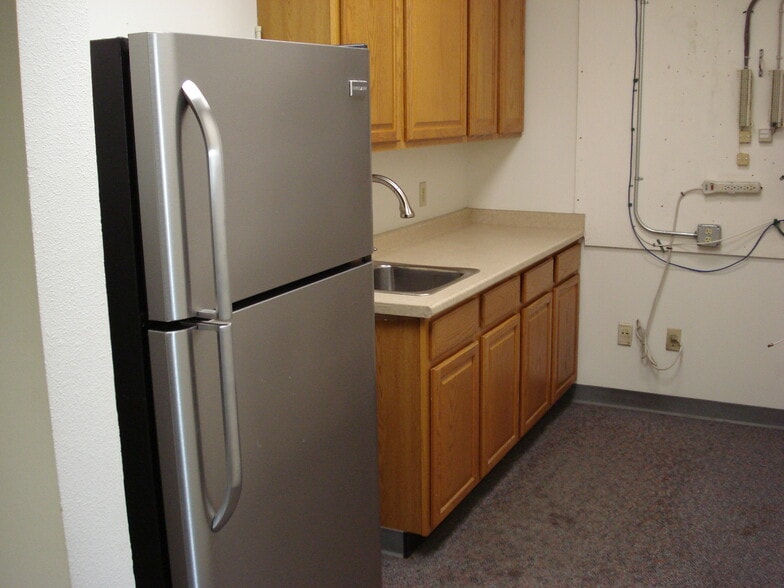 More Photos Of 113 W Northern Lights Blvd, Anchorage Unknown For Lease