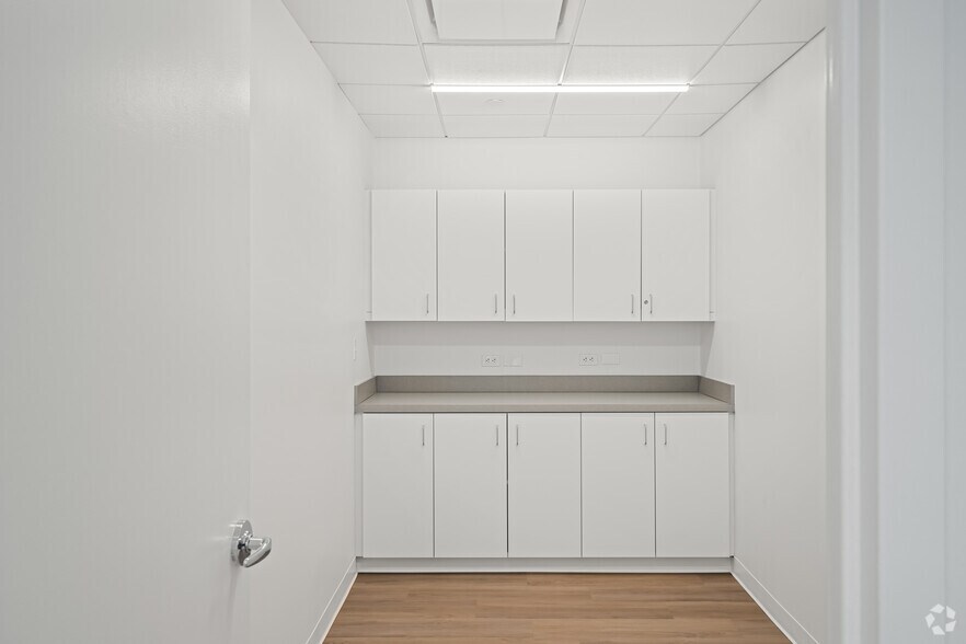 More Photos Of 2001 L St NW, Washington Coworking Space