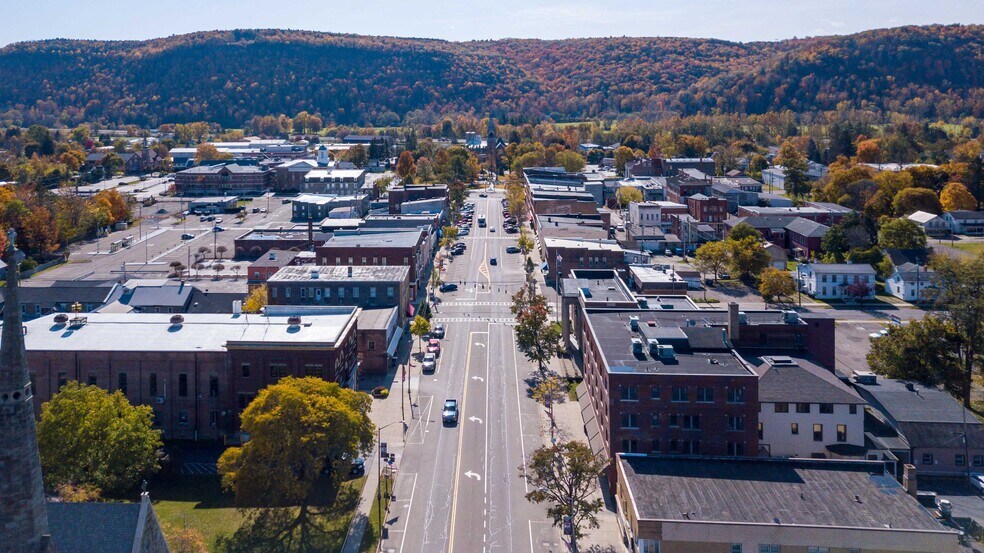 More Photos Of 36 Liberty St, Bath Storefront Retail Office For Sale