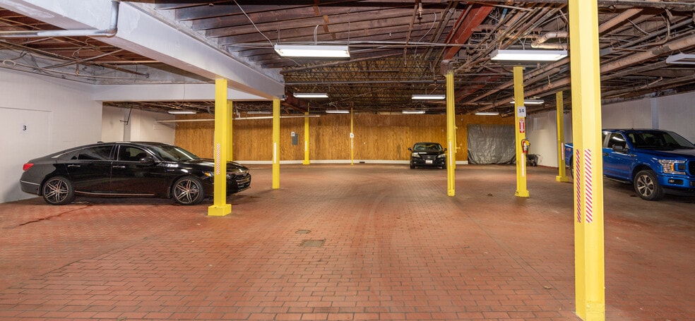 More Photos Of 2001 Windsor Ave, Baltimore Warehouse For Lease
