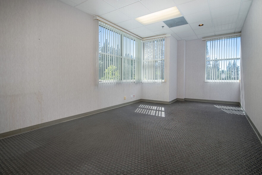 More Photos Of 350 Crown Point Cir, Grass Valley Office For Lease