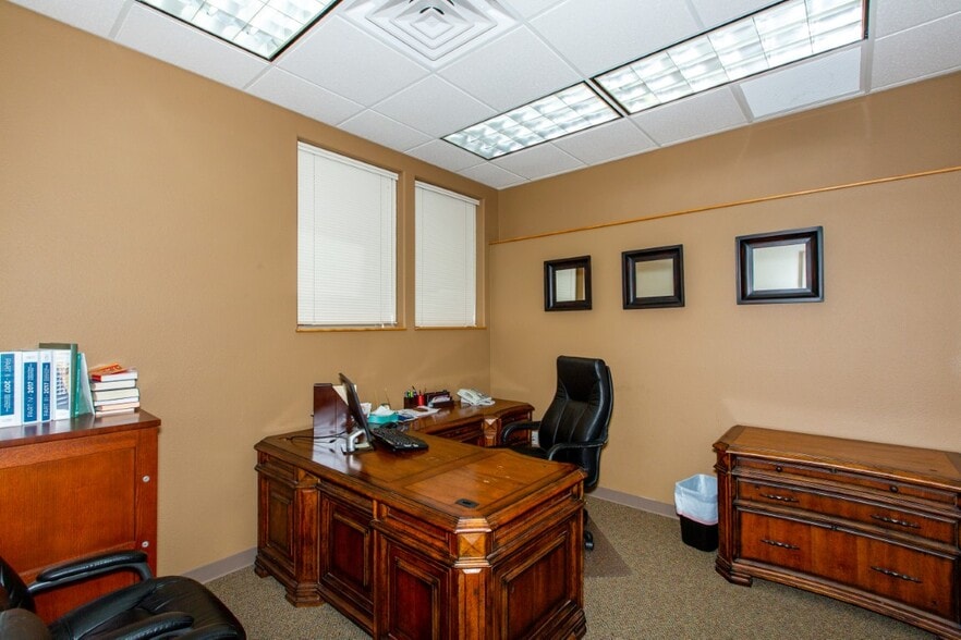 More Photos Of 1005 Division St, Prescott Medical For Sale