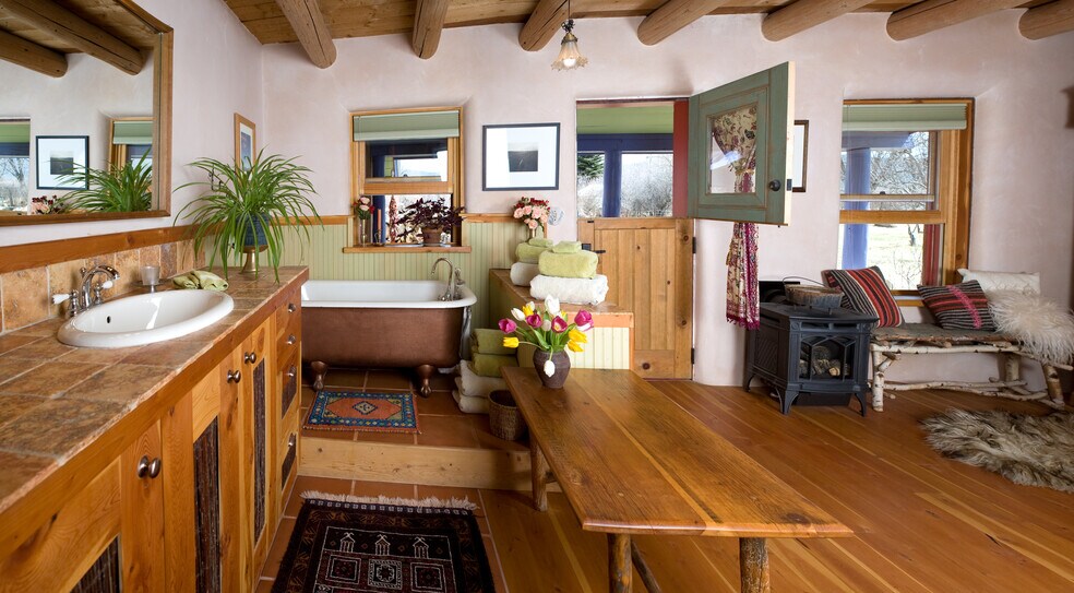 More Photos Of 613 Callejon Rd, Taos Hospitality For Sale
