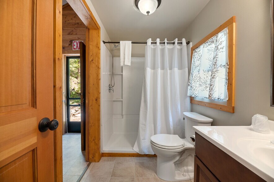 More Photos Of 10888 Rimrock Pl, Spearfish Hotel For Sale