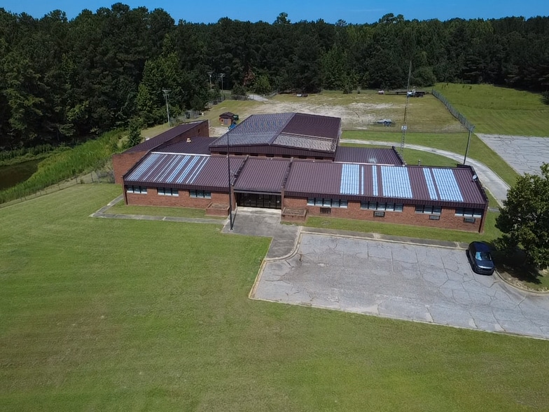 More Photos Of 704 State Road S-13-680, Jefferson Manufacturing For Sale