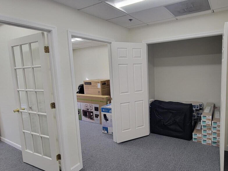 More Photos Of 13621-13689 Baltimore Ave, Laurel Medical For Sale