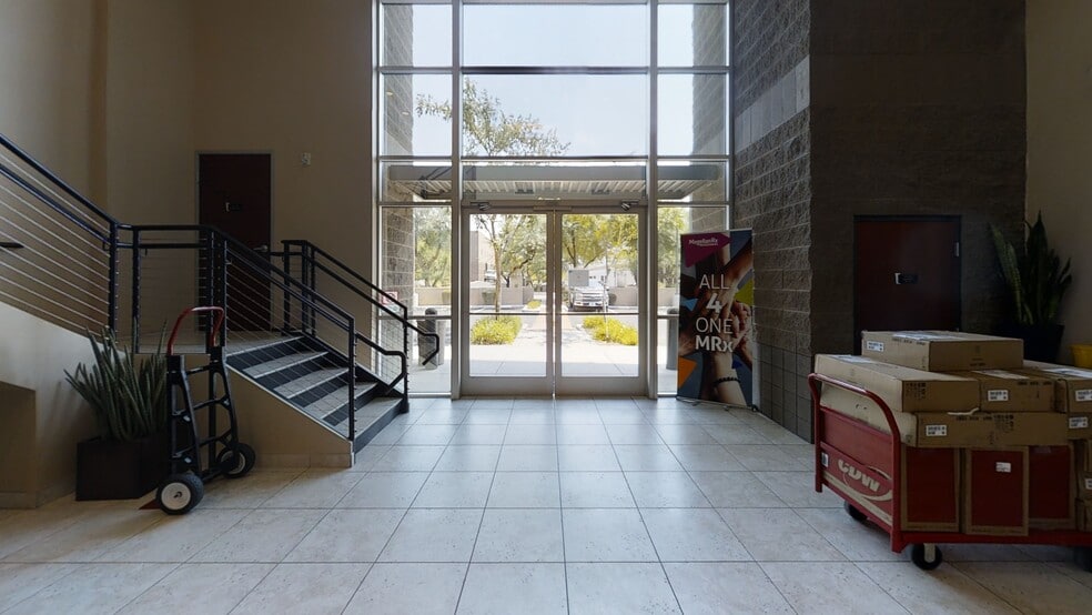 More Photos Of 15950 N 76th St, Scottsdale Office For Lease