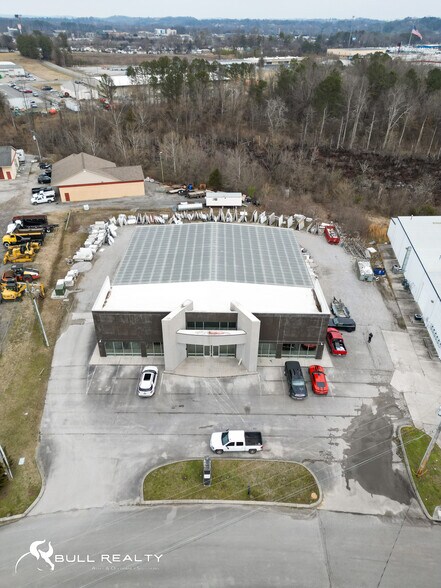 More Photos Of 155 Hunt Dr, Rossville Warehouse For Sale