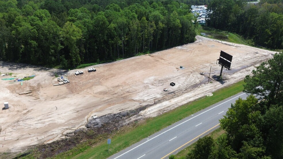 More Photos Of 205 – 215 Commercial Dr., Rincon Service For Lease