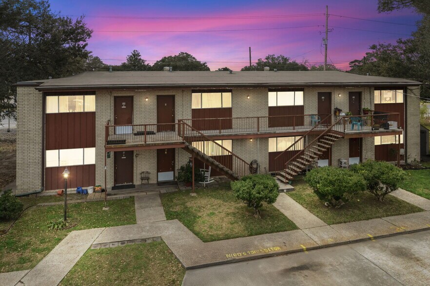 Primary Photo Of 106 E 3rd St, Belle Chasse Multifamily For Sale