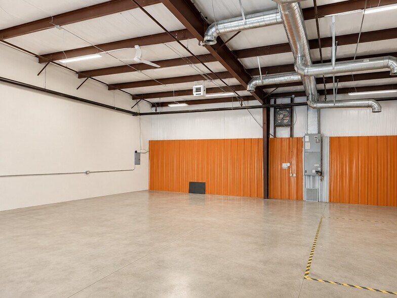 More Photos Of 1518 Navo Rd, Little Elm Industrial For Lease
