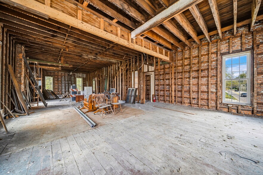 More Photos Of 2699 E Center St, North Kingsville Apartments For Sale