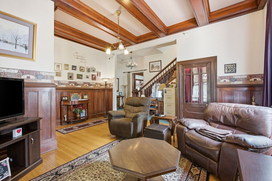 More Photos Of 915 N H St, Fremont Assisted Living For Sale