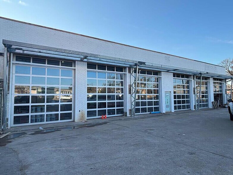 Primary Photo Of 1726 Austin Ave, Waco Storefront Retail Office For Lease