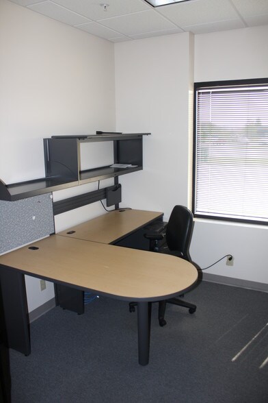More Photos Of 1615 Golden Aspen Dr, Ames Office For Lease