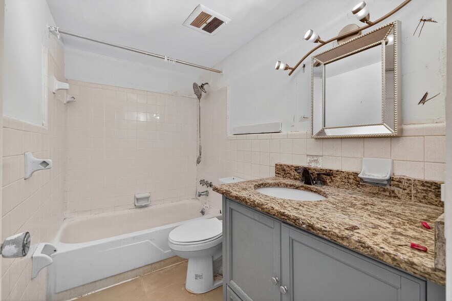 More Photos Of 275 116th Ave, Treasure Island Apartments For Sale