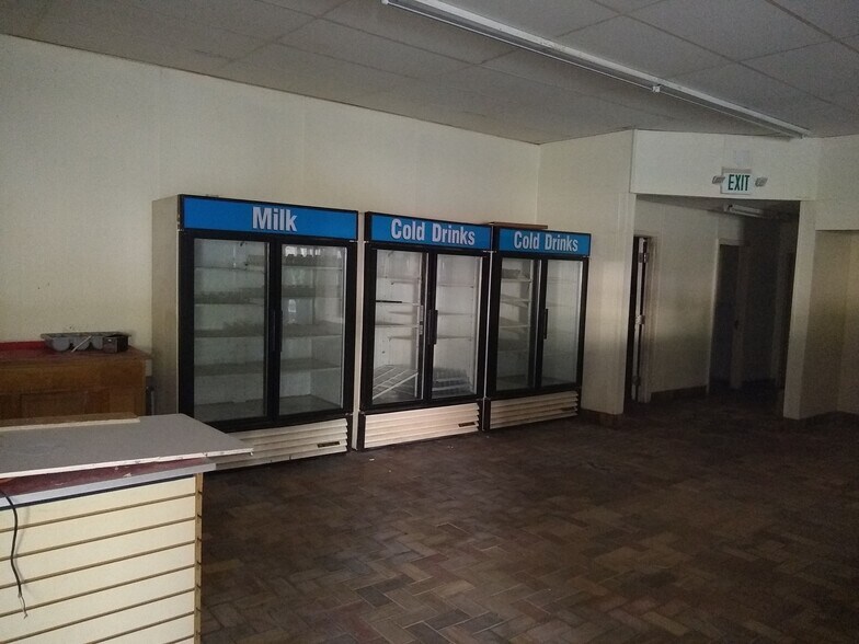 More Photos Of 1637 Stockbridge Rd, Jonesboro Storefront Retail Office For Sale