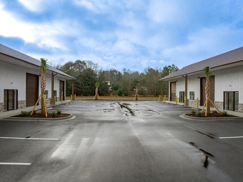 More Photos Of 118 Centerville Rd, Gilbert Light Distribution For Lease