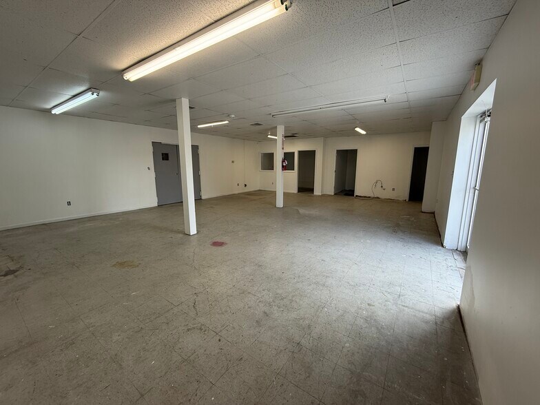 More Photos Of 1750 S Ronald Reagan Blvd, Altamonte Springs Warehouse For Lease