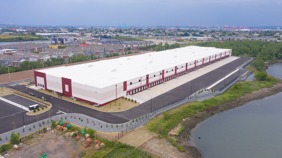 More Photos Of 101 Port Lincoln Rd, Bayonne Distribution For Lease
