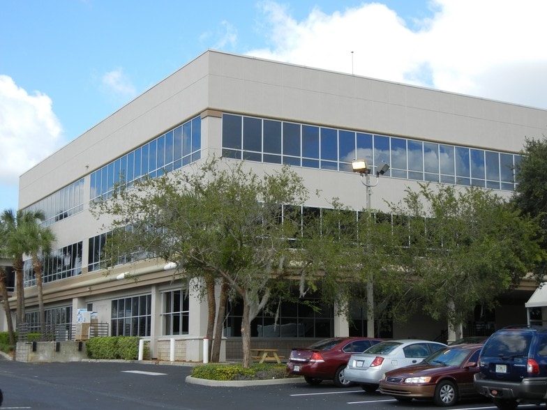 More Photos Of 1144 Griffin Rd, Lakeland Office For Lease