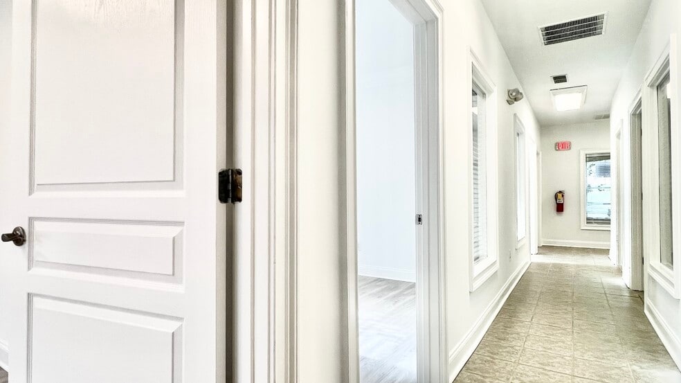 More Photos Of 4080 McGinnis Ferry Rd, Alpharetta Office For Sale