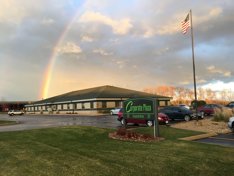 More Photos Of 215 Corporate Dr, Beaver Dam Medical For Lease