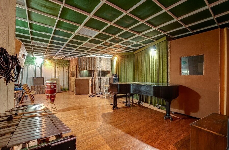 More Photos Of 2804 Azalea Pl, Nashville Office For Sale