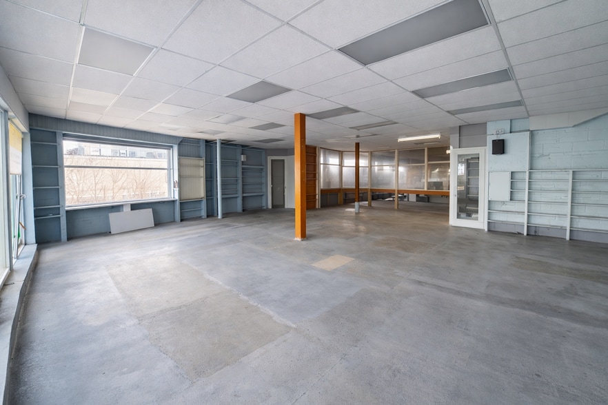 More Photos Of 1900 Kirkwood Hwy, Wilmington Freestanding For Lease