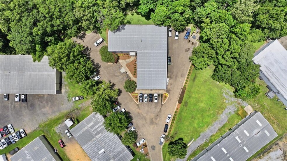 More Photos Of 219 Industrial Dr, Ridgeland Office For Lease