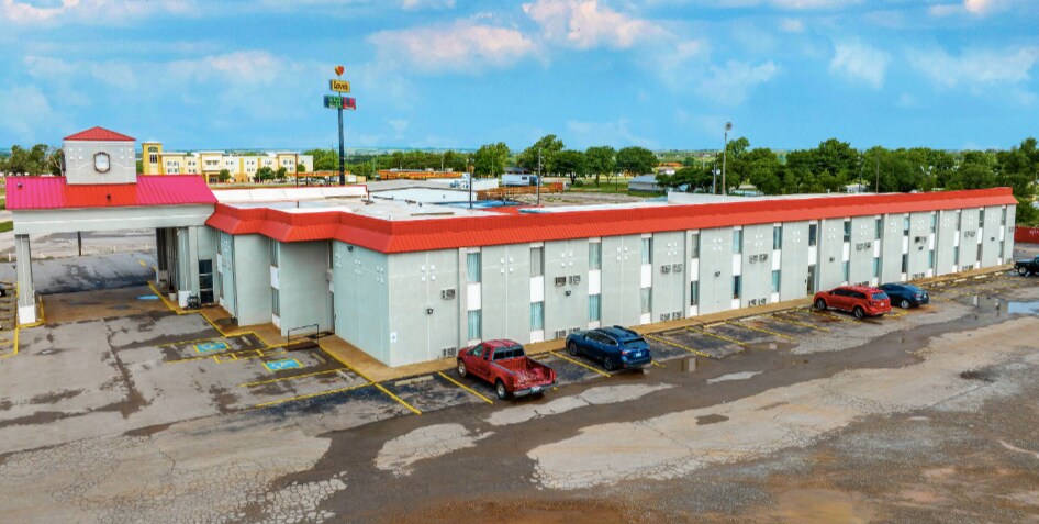 More Photos Of 2801 E Highway 66, Elk City Hotel For Sale