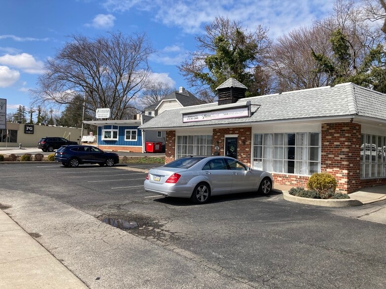 More Photos Of 444 Baltimore Pike, Springfield Township Freestanding For Lease