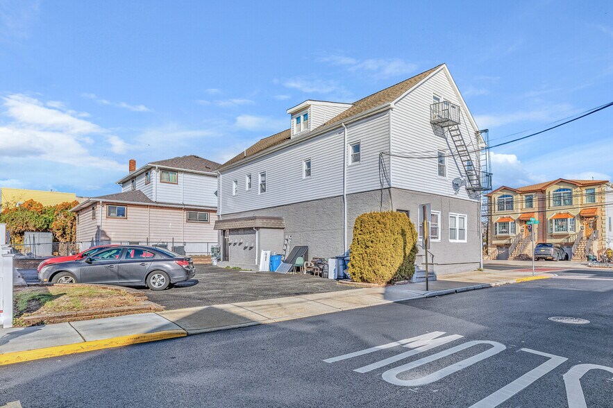 More Photos Of 781 2nd St, Secaucus Flex For Sale