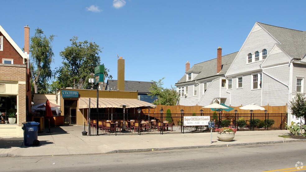Primary Photo Of 716 Elmwood Ave, Buffalo Restaurant For Lease