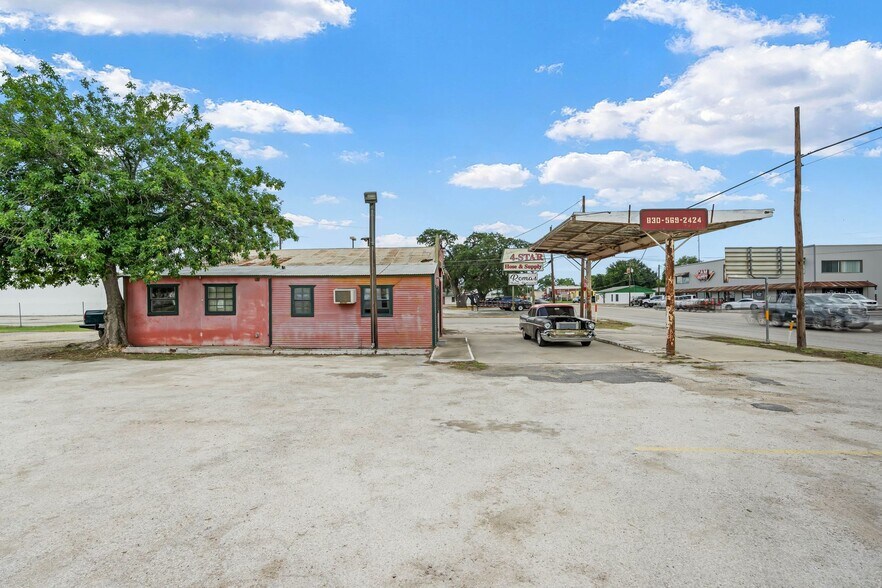 More Photos Of 1421 2nd St, Pleasanton Auto Repair For Sale