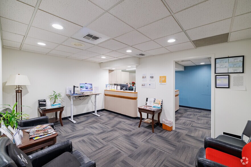 More Photos Of 11711 NE 12th St, Bellevue Office For Sale