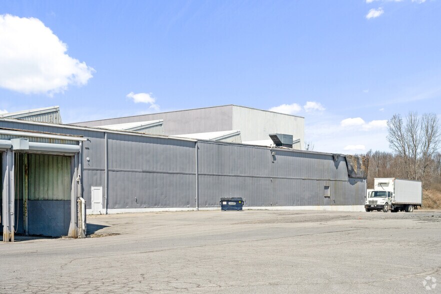 More Photos Of 294 Gambee Rd, Geneva Unknown For Lease