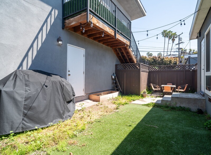 More Photos Of 4924-4926 Iroquois Ave, San Diego Specialty For Sale