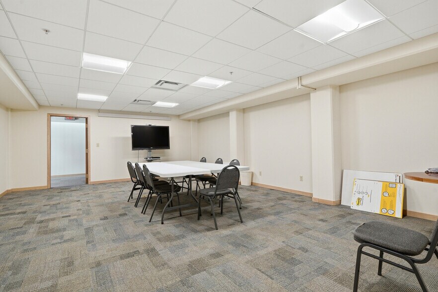 More Photos Of 123 Durbin St, Casper Office For Sale