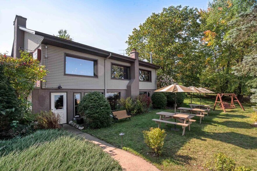 More Photos Of 6012 County K, Rhinelander Restaurant For Sale