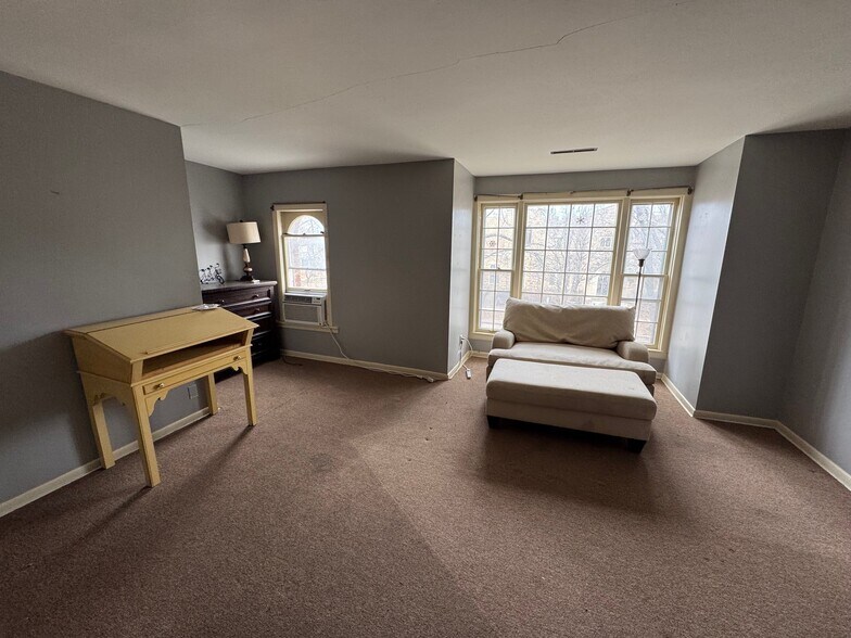 More Photos Of , Topeka Unknown For Sale